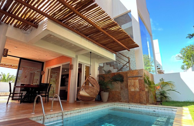 Luxury Retreat with Private Pool and Rooftop Jacuzzi in Pipa.