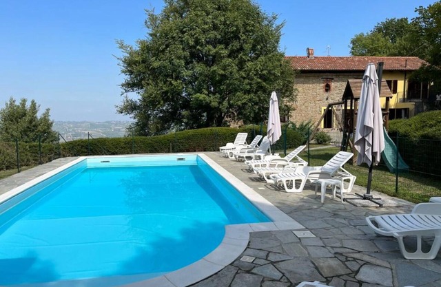 Luxury refurbished old farm house with panorama and private pool
