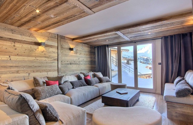 Luxury Renovated Chalet with High-End Amenities in La Plagne, Ski-In/Ski-Out Access