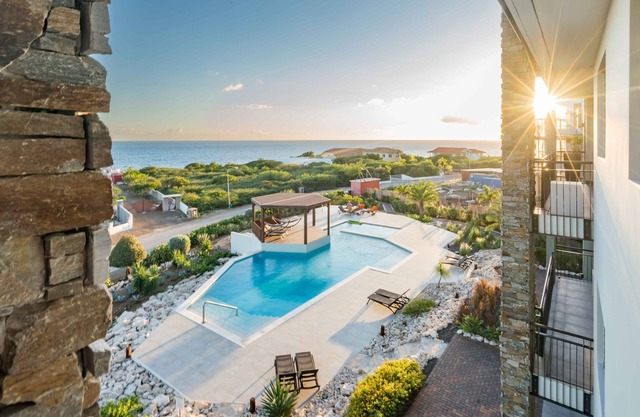Luxury Resort 3 Bedroom Seaview Apartment