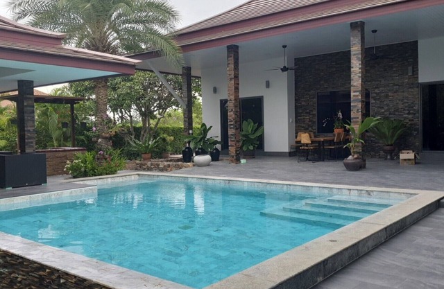 Luxury resort Siri Thai Lodges in Thailand, in an oasis of greenery, 5 km from the sea