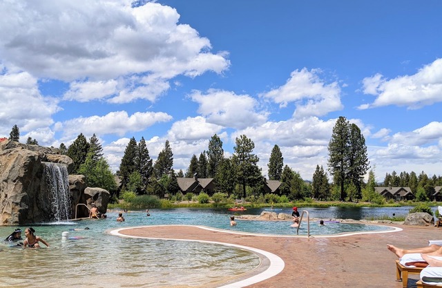 Luxury Retreat, 12 Person Soaking Tub, 7 Fireplaces, Game Rm, Wet Bar