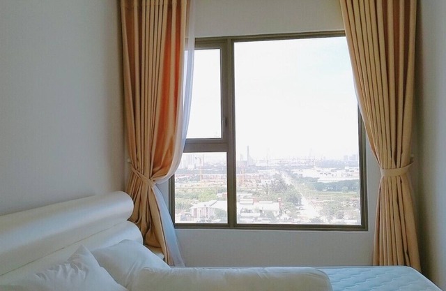 LUXURY RIVER VIEW- FREE GYM, SAUNA, SWIMMING POOL
