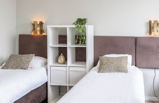 Luxury room with Air conditioning near shops and a short drive from Efteling and Beekse Bergen.