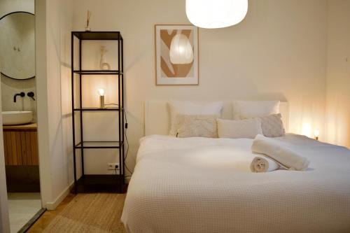 Luxury room with private bathroom on great location.