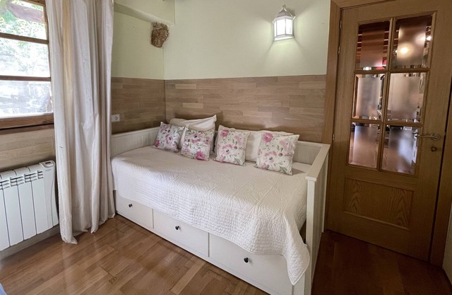 LUXURY RURAL HOUSE, "MOLI" WITH POOL