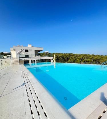 Luxury sea view apartment Makarska with pool