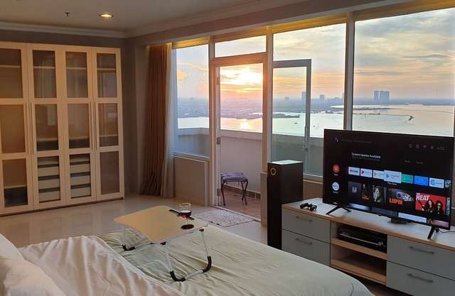 Luxury Sea View Serviced Apartment With Balconies