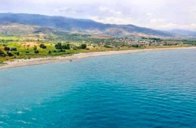 Luxury Seafront Townhouse - 300 meters to the beach