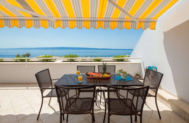 Luxury Seaside Apartment Amphora