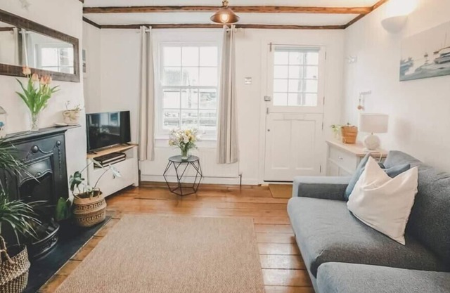 Luxury Seaside Gem in Leigh-On-Sea