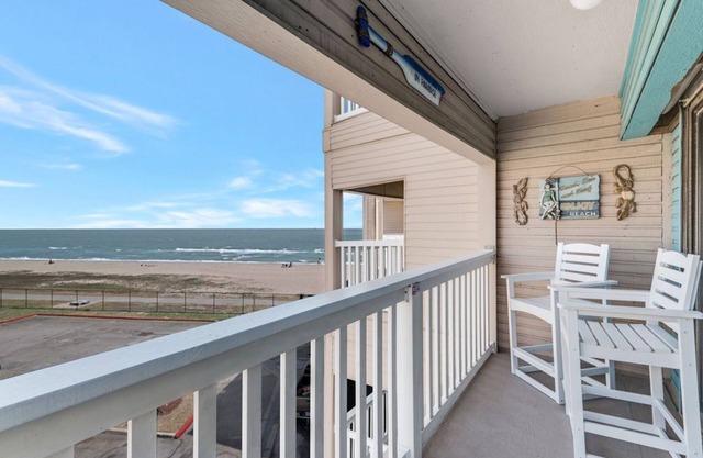Luxury Seaside Villa - Preferred Building 1 - Pools are Open