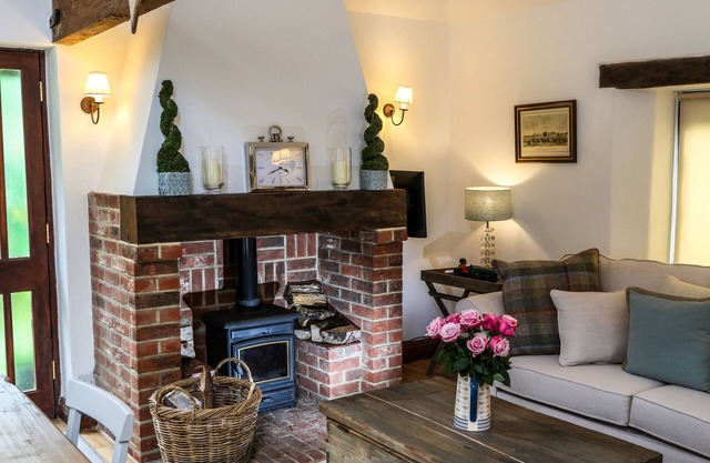 Luxury self catering Barn Nr Goodwood.