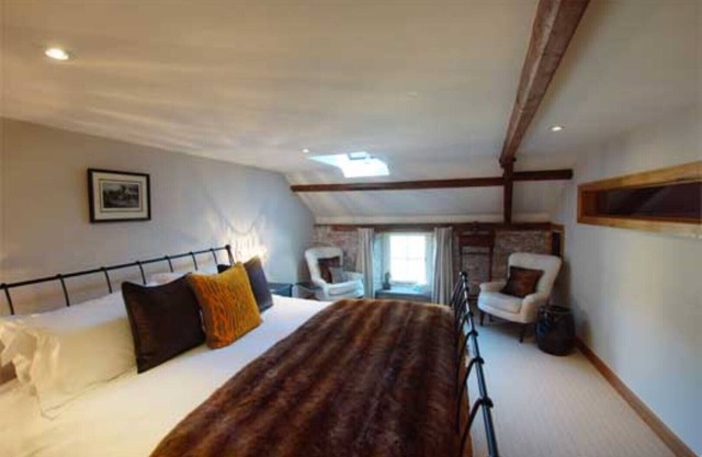 LUXURY SELF-CATERING COTTAGE. THE COACH