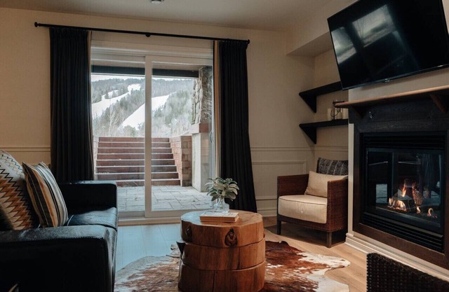 Luxury ski-in/ski-out condo in Saint-Sauveur