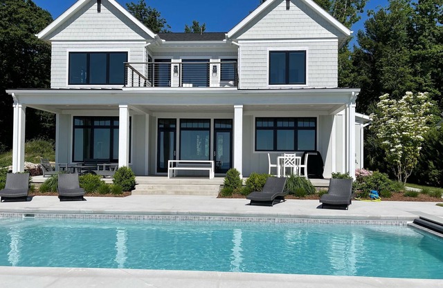 Luxury South Haven Retreat: Private Beach, Heated Pool, Peloton, Pool Table