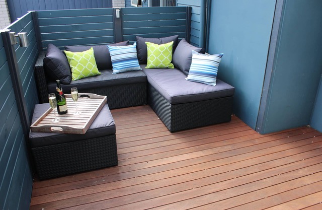 Luxury Spa Studio a Short Walk From Beach, Cafes and Golf Course.