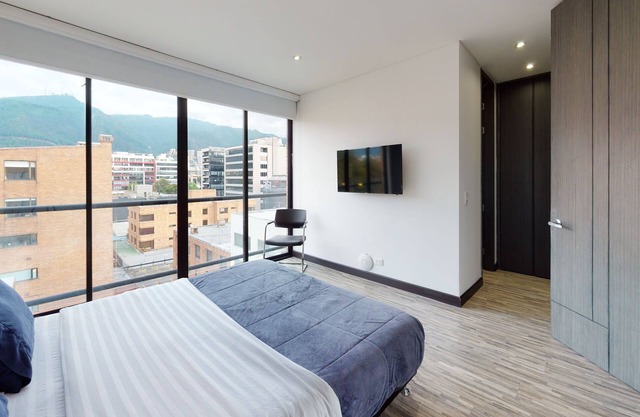 LUXURY SPACIOUS APARTMENT, NATURAL LIGHT PARQUE 93