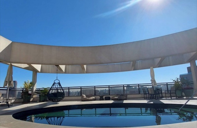 Luxury studio in a hotel with a pool in Itaim Bibi