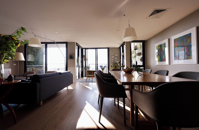 Luxury stay with Sweeping City Views