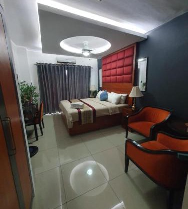 Luxury Studio Condominium at Horizon Towers