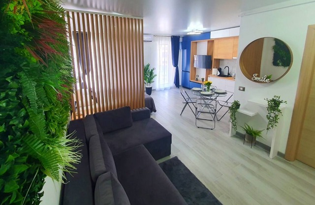 Luxury Studio Nord10 Mamaia Nord-100m from the beach!