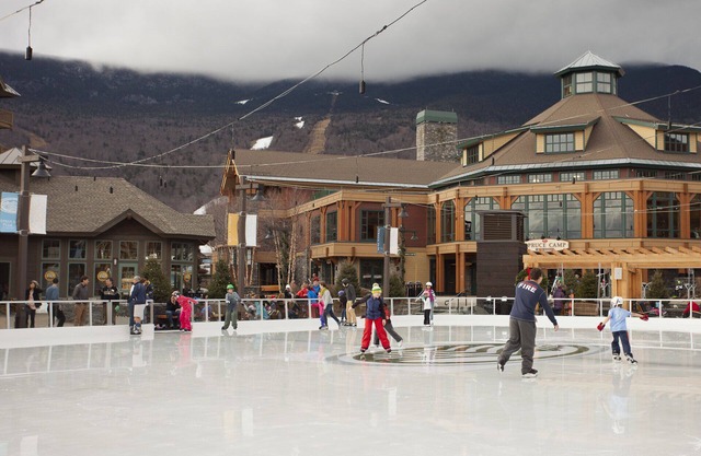 Luxury Studio Ski in -ski out Mt Mansfield Views, Mountain Golf Course Access