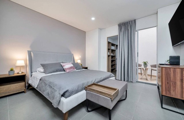 Luxury Studio - Tesoro, Provenza, and Parque Lleras