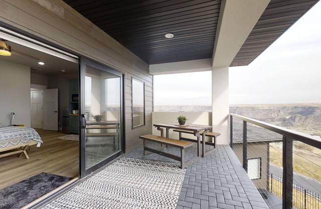 Luxury studio with Access to Canyon Rim Trail in fabulous Twin Falls