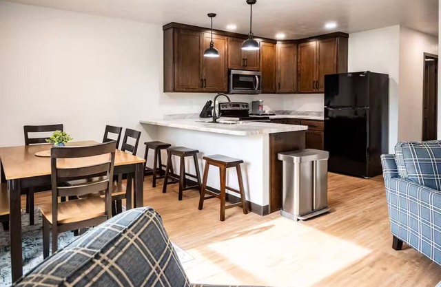 Luxury Suites #4