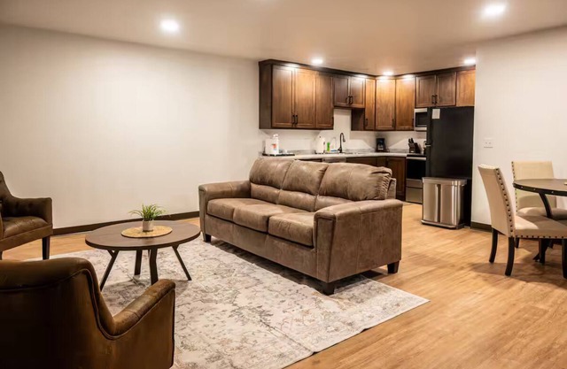 Luxury Suites #5