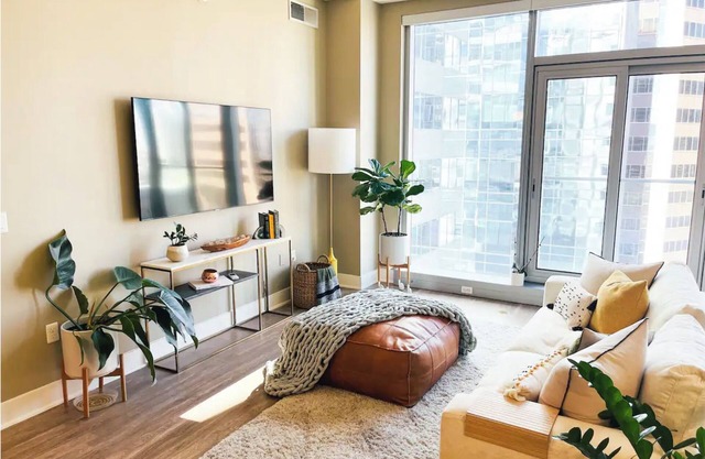 Luxury Super Bowl Stylish/Comfortable Downtown High Rise