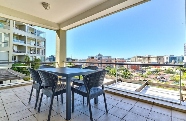 Luxury Three Bedroom Apartment - fully furnished and equipped