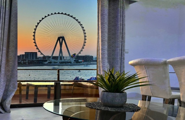 Luxury tower 2 bdr apart in prestigious oceanfront resort Dubai Marina