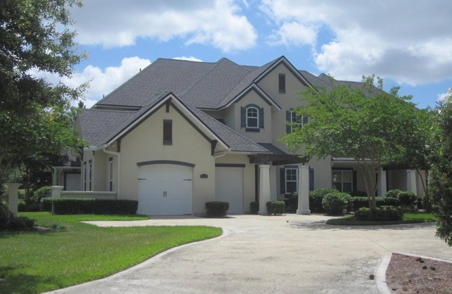 Luxury Townhouse with Golf Privileges