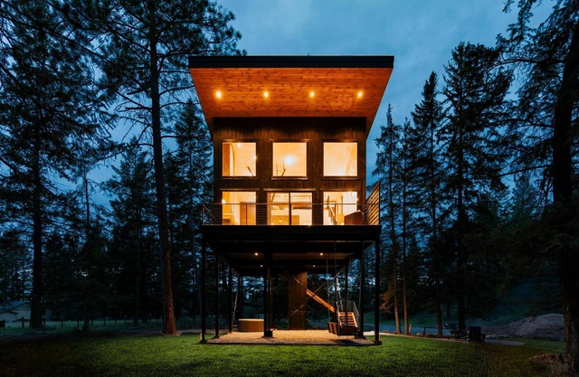 Luxury Treehouse Retreat Near Glacier Park
