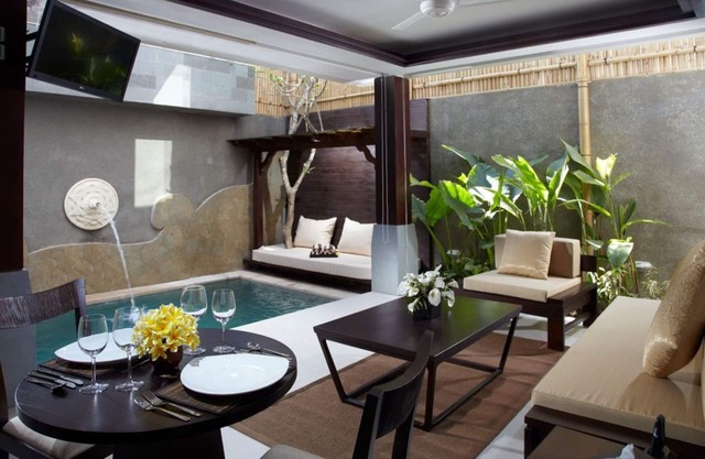 Luxury Tropical Villa in Nusa Dua, Only 15 Mins Drive to Jimbaran Bali