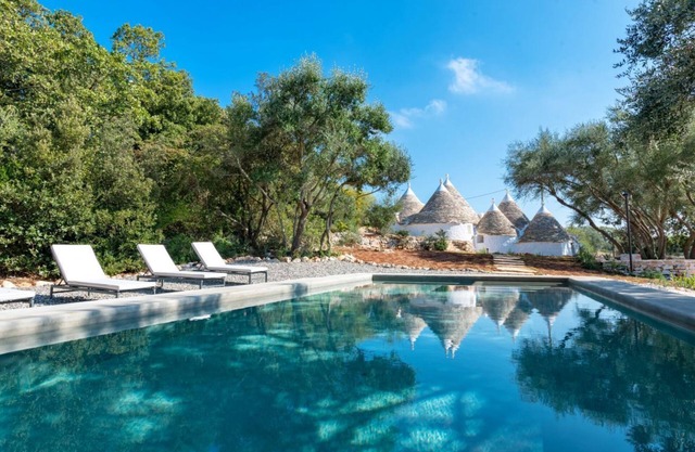 Luxury trulli with private Pool for rent in Puglia, Pet Friendly