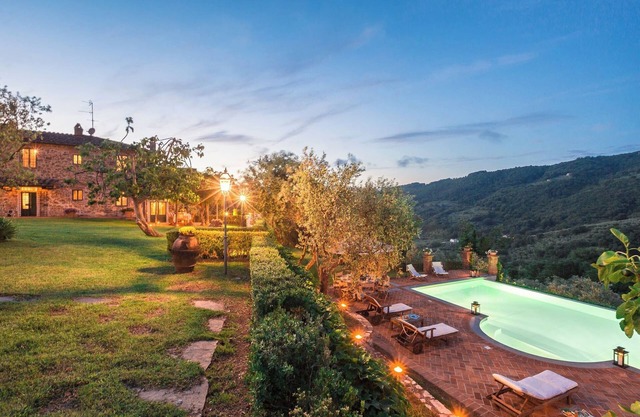 Luxury Tuscan villa with exclusive pool
