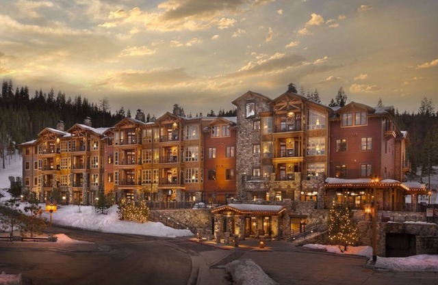 Luxury Two-Bedroom Condo in Northstar Village!