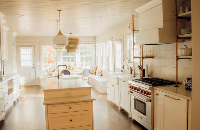 Luxury Farmhouse with Gourmet Kitchen
