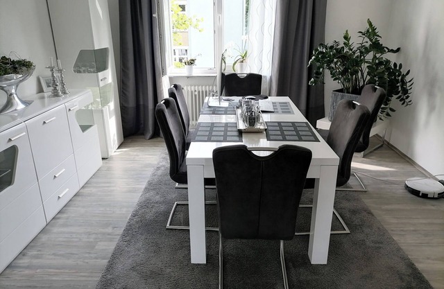 Luxury vacation apartment "Christine "100 sqm close to the city center Quiet location Wlan Stove