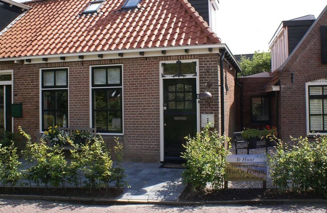 Luxury vacation home next to the Wadden Sea