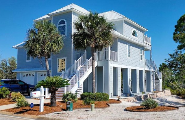 Luxury Vacation Home near Johnson Beach