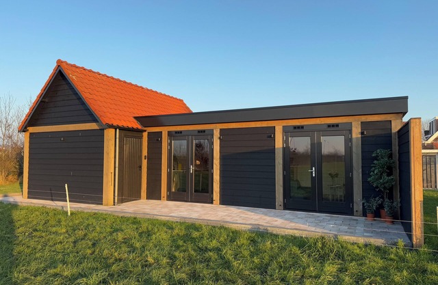 Luxury vacation home with sauna, 2 bedrooms and ensuite bathrooms in Zierikzee.