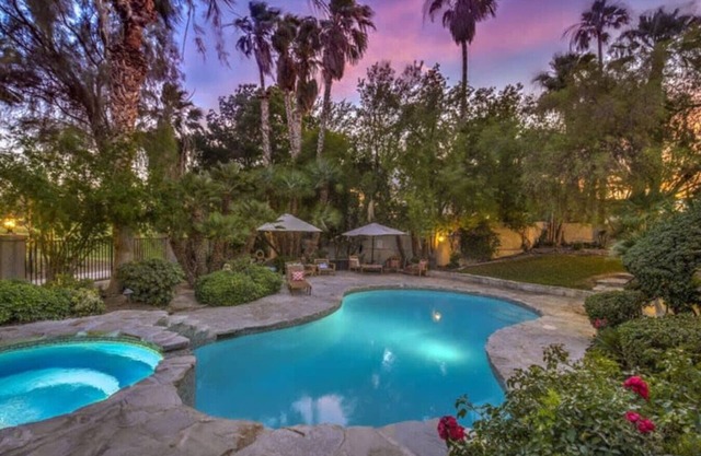 Luxury Vegas Golf Villa, Pool, Spa, Pickleball