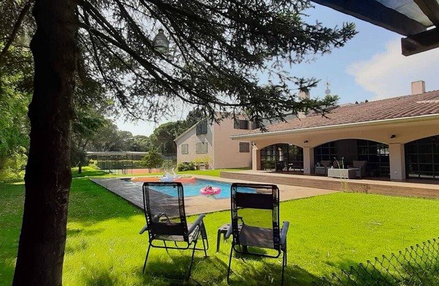 Luxury Villa in Costa Brava with Private Pool, Tennis Court, and Saunan
