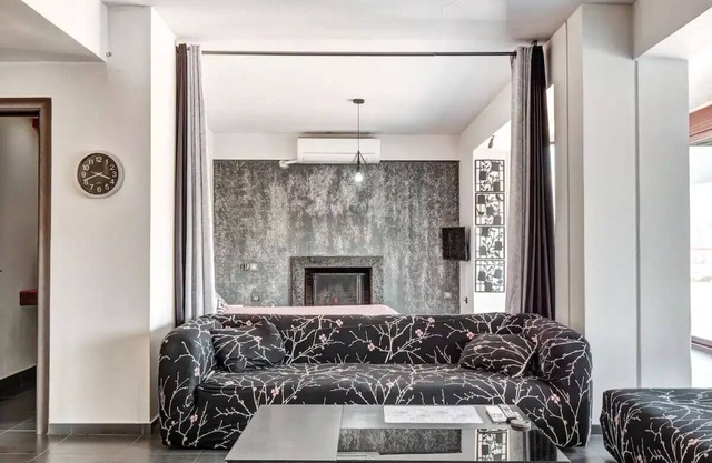Luxury view apartment 10min from Athens airport