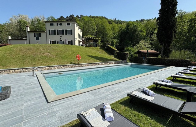 Luxury Villa Baloccaia ,Heated Pool Lucca Italy n8 bedrooms all AC, 9 bathrooms