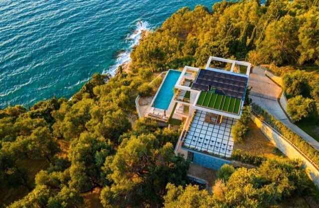 Luxury Villa Feroula